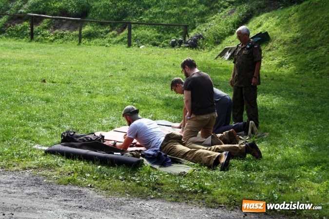 Zdjęcie w galerii na portalu naszwodzislaw.com: Oddali 10 strzał&oacute;w ku chwale Ojczyzny wiadomości z regionu