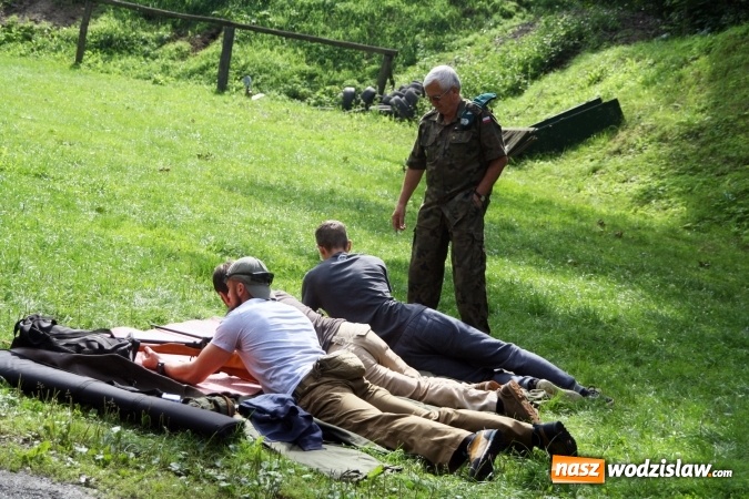 Zdjęcie w galerii na portalu naszwodzislaw.com: Oddali 10 strzał&oacute;w ku chwale Ojczyzny wiadomości z regionu