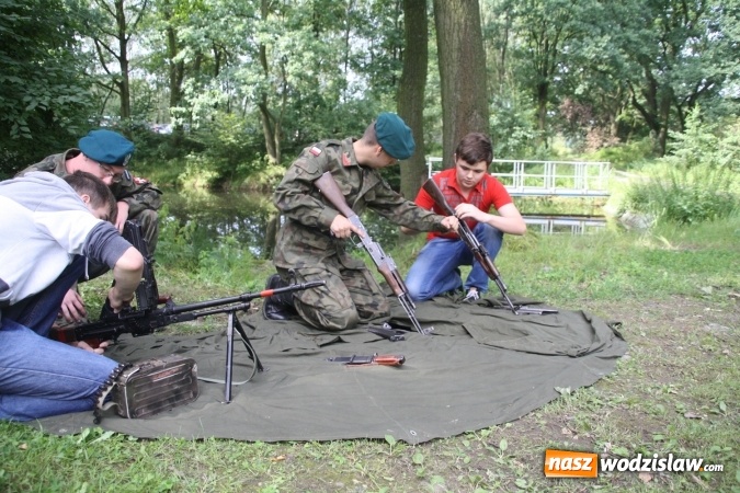 Zdjęcie w galerii na portalu naszwodzislaw.com: Oddali 10 strzał&oacute;w ku chwale Ojczyzny wiadomości z regionu