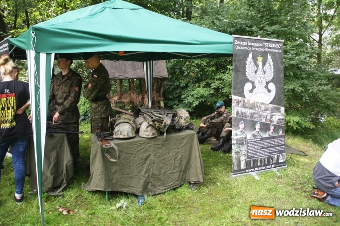 Zdjęcie w galerii na portalu naszwodzislaw.com: Oddali 10 strzał&oacute;w ku chwale Ojczyzny wiadomości z regionu