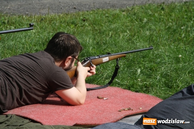 Zdjęcie w galerii na portalu naszwodzislaw.com: Oddali 10 strzał&oacute;w ku chwale Ojczyzny wiadomości z regionu