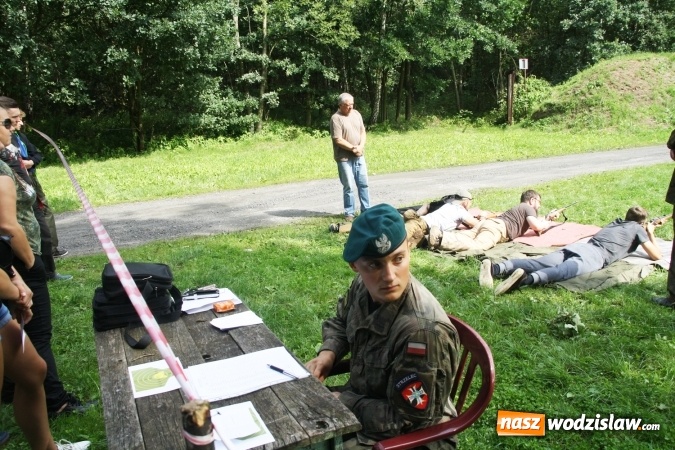 Zdjęcie w galerii na portalu naszwodzislaw.com: Oddali 10 strzał&oacute;w ku chwale Ojczyzny wiadomości z regionu