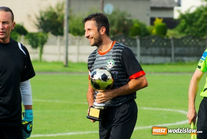 Zdjęcie w galerii na portalu naszwodzislaw.com: Udana inauguracja Syryni. Samobój kapitana pogrzebał szanse Tworkowa wiadomości z regionu