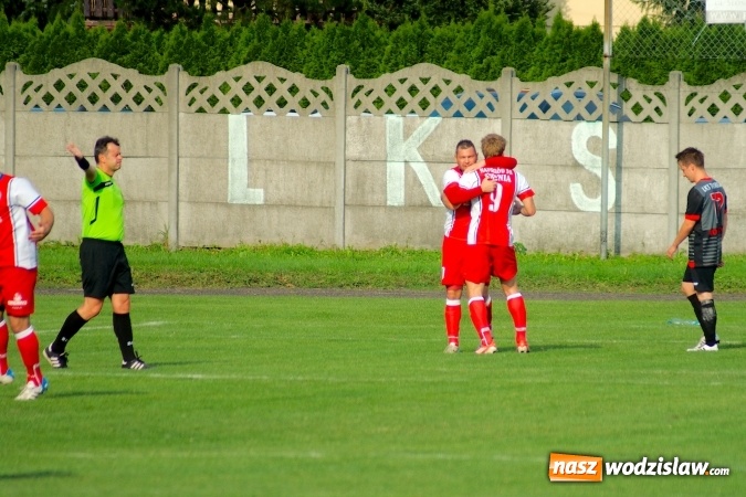 Zdjęcie w galerii na portalu naszwodzislaw.com: Udana inauguracja Syryni. Samobój kapitana pogrzebał szanse Tworkowa wiadomości z regionu