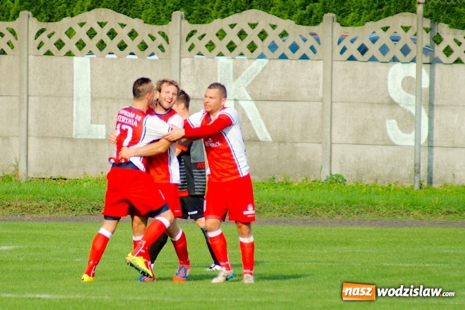 Zdjęcie w galerii na portalu naszwodzislaw.com: Udana inauguracja Syryni. Samobój kapitana pogrzebał szanse Tworkowa wiadomości z regionu