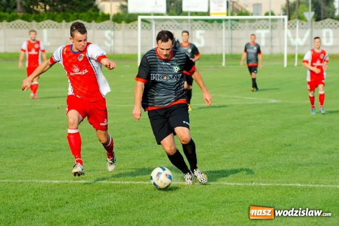 Zdjęcie w galerii na portalu naszwodzislaw.com: Udana inauguracja Syryni. Samobój kapitana pogrzebał szanse Tworkowa wiadomości z regionu