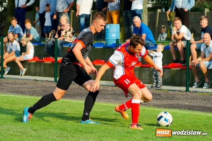 Zdjęcie w galerii na portalu naszwodzislaw.com: Udana inauguracja Syryni. Samobój kapitana pogrzebał szanse Tworkowa wiadomości z regionu