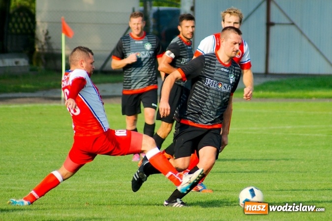 Zdjęcie w galerii na portalu naszwodzislaw.com: Udana inauguracja Syryni. Samobój kapitana pogrzebał szanse Tworkowa wiadomości z regionu