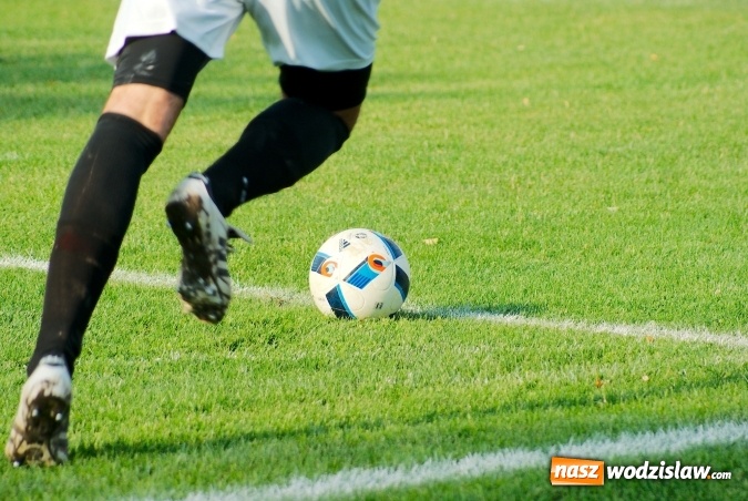 Zdjęcie w galerii na portalu naszwodzislaw.com: Udana inauguracja Syryni. Samobój kapitana pogrzebał szanse Tworkowa wiadomości z regionu