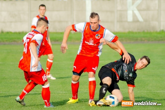 Zdjęcie w galerii na portalu naszwodzislaw.com: Udana inauguracja Syryni. Samobój kapitana pogrzebał szanse Tworkowa wiadomości z regionu