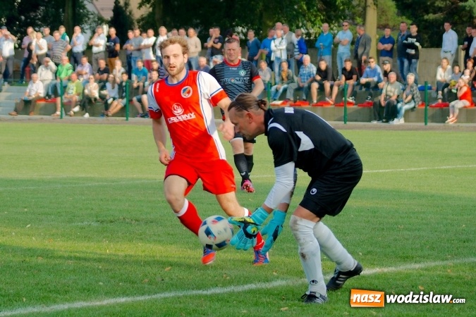 Zdjęcie w galerii na portalu naszwodzislaw.com: Udana inauguracja Syryni. Samobój kapitana pogrzebał szanse Tworkowa wiadomości z regionu