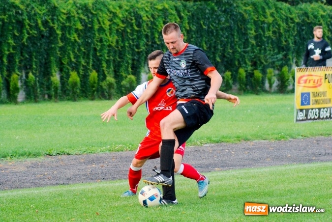 Zdjęcie w galerii na portalu naszwodzislaw.com: Udana inauguracja Syryni. Samobój kapitana pogrzebał szanse Tworkowa wiadomości z regionu