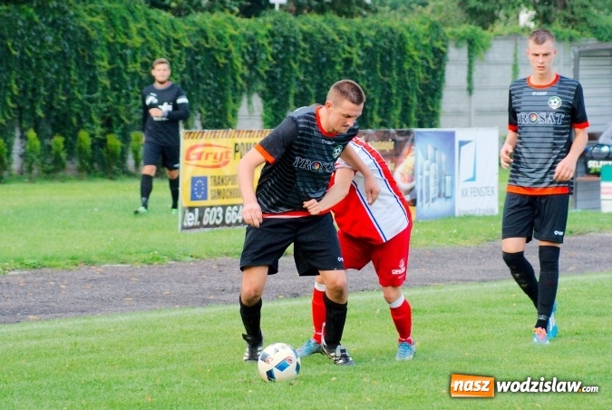 Zdjęcie w galerii na portalu naszwodzislaw.com: Udana inauguracja Syryni. Samobój kapitana pogrzebał szanse Tworkowa wiadomości z regionu