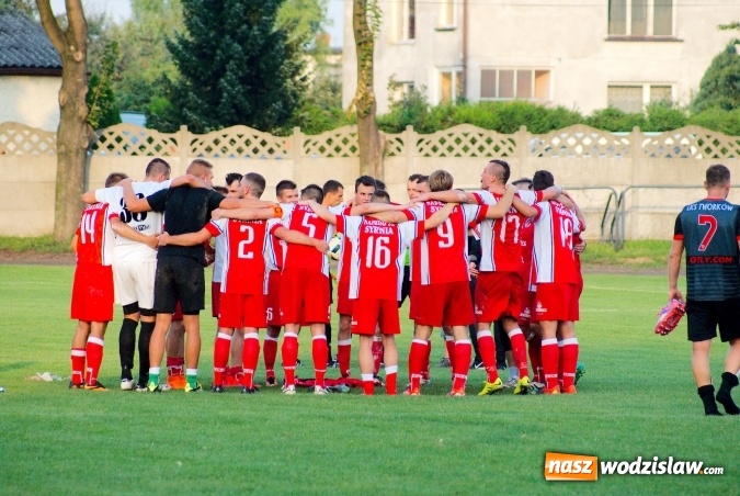 Zdjęcie w galerii na portalu naszwodzislaw.com: Udana inauguracja Syryni. Samobój kapitana pogrzebał szanse Tworkowa wiadomości z regionu