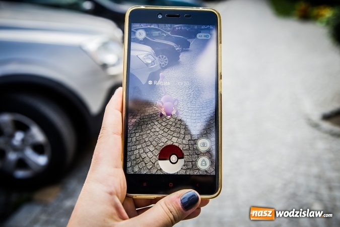 Zdjęcie w galerii na portalu naszwodzislaw.com: Pokemony opanowały cały świat, dotarły również do Wodzisławia Śląskiego  wiadomości z regionu