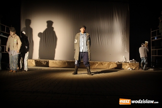 Zdjęcie w galerii na portalu naszwodzislaw.com: 92 dni o obozie koncentracyjnym w Rydułtowach. Przy RCK 