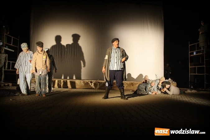 Zdjęcie w galerii na portalu naszwodzislaw.com: 92 dni o obozie koncentracyjnym w Rydułtowach. Przy RCK 