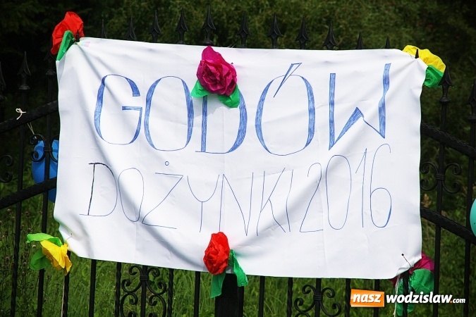 Zdjęcie w galerii na portalu naszwodzislaw.com: Maraton dożynkowy rozpoczęty. W Godowie dziękują za plony wiadomości z regionu