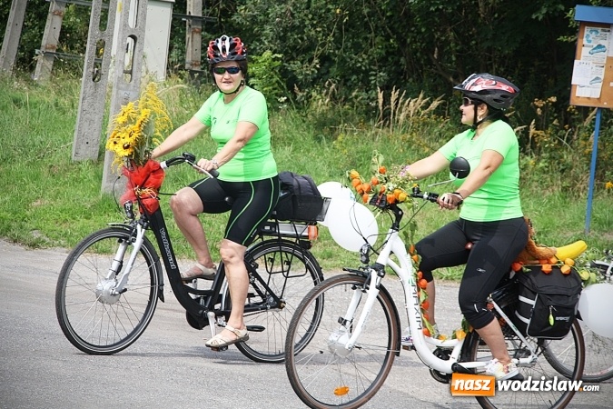 Zdjęcie w galerii na portalu naszwodzislaw.com: Maraton dożynkowy rozpoczęty. W Godowie dziękują za plony wiadomości z regionu