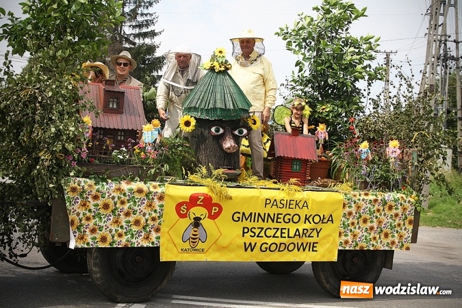 Zdjęcie w galerii na portalu naszwodzislaw.com: Maraton dożynkowy rozpoczęty. W Godowie dziękują za plony wiadomości z regionu