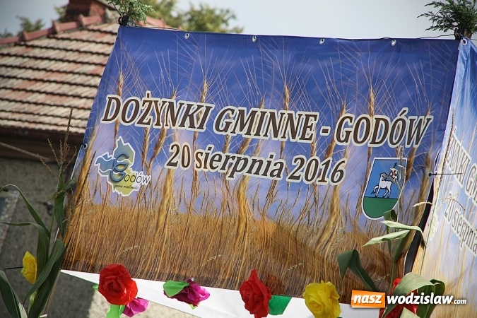Zdjęcie w galerii na portalu naszwodzislaw.com: Maraton dożynkowy rozpoczęty. W Godowie dziękują za plony wiadomości z regionu