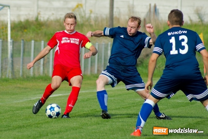 Zdjęcie w galerii na portalu naszwodzislaw.com: A klasa: Buk&oacute;w nie sprostał beniaminkowi z Kobyli wiadomości z regionu