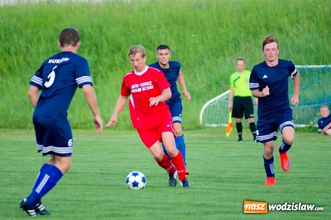 Zdjęcie w galerii na portalu naszwodzislaw.com: A klasa: Buk&oacute;w nie sprostał beniaminkowi z Kobyli wiadomości z regionu