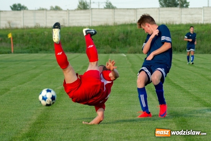 Zdjęcie w galerii na portalu naszwodzislaw.com: A klasa: Buk&oacute;w nie sprostał beniaminkowi z Kobyli wiadomości z regionu