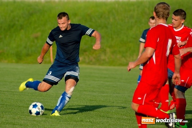 Zdjęcie w galerii na portalu naszwodzislaw.com: A klasa: Buk&oacute;w nie sprostał beniaminkowi z Kobyli wiadomości z regionu