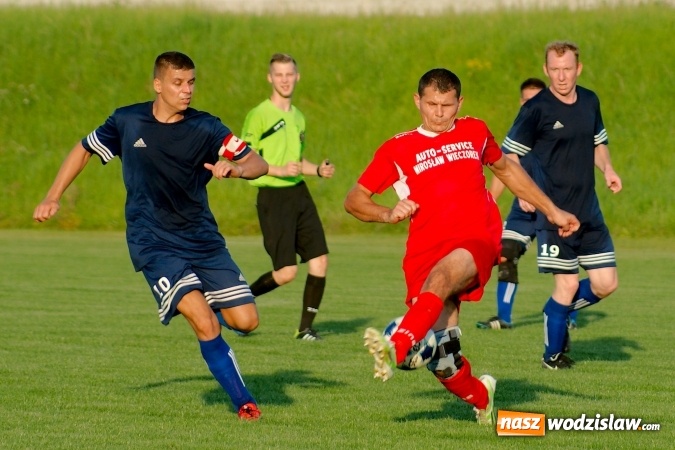 Zdjęcie w galerii na portalu naszwodzislaw.com: A klasa: Buk&oacute;w nie sprostał beniaminkowi z Kobyli wiadomości z regionu