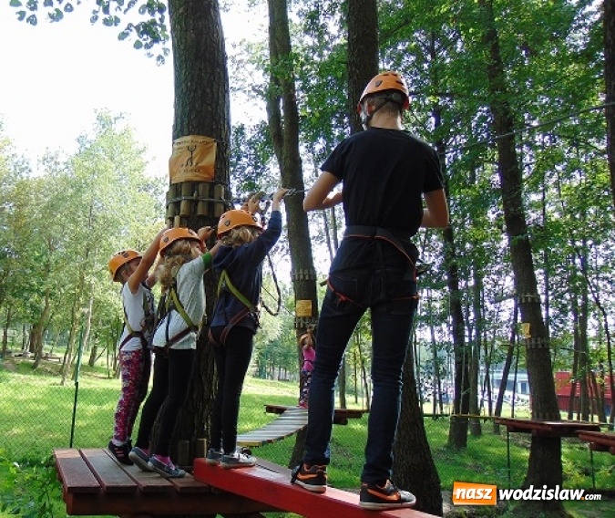 Zdjęcie w galerii na portalu naszwodzislaw.com: Pokonywali przeszkody - wakacyjna przygoda w parku linowym wiadomości z regionu