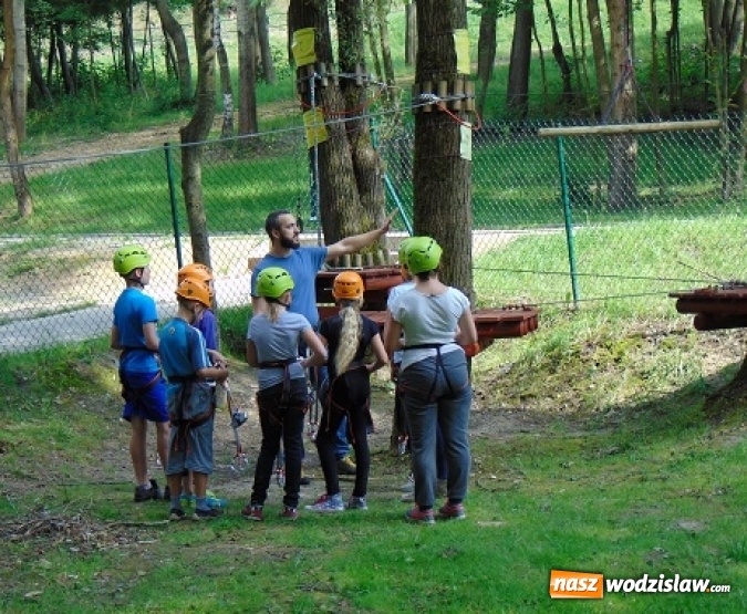 Zdjęcie w galerii na portalu naszwodzislaw.com: Pokonywali przeszkody - wakacyjna przygoda w parku linowym wiadomości z regionu