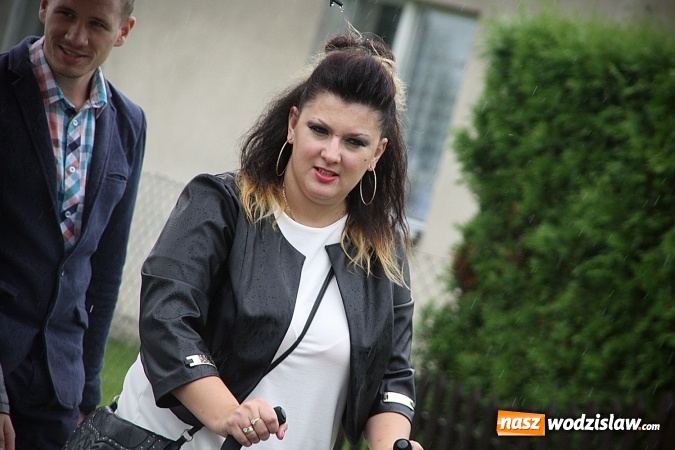 Zdjęcie w galerii na portalu naszwodzislaw.com: Dożynki 2016 – potężny korowód przejechał przez Bełsznicę  wiadomości z regionu