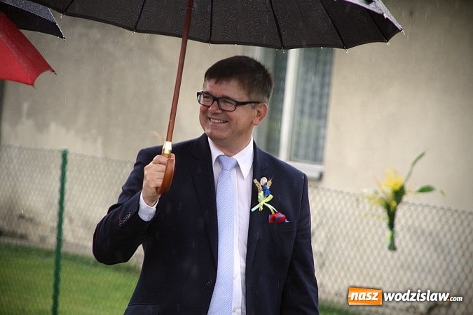 Zdjęcie w galerii na portalu naszwodzislaw.com: Dożynki 2016 – potężny korowód przejechał przez Bełsznicę  wiadomości z regionu