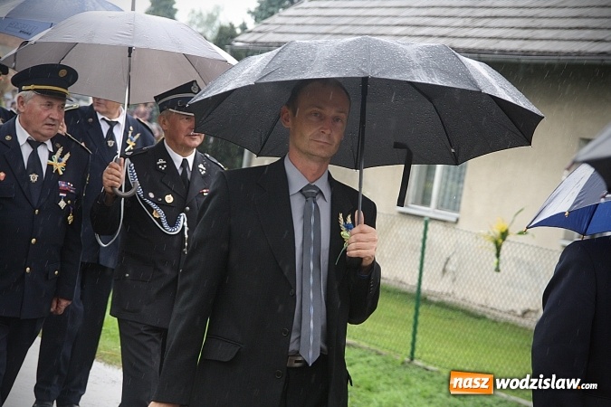 Zdjęcie w galerii na portalu naszwodzislaw.com: Dożynki 2016 – potężny korowód przejechał przez Bełsznicę  wiadomości z regionu