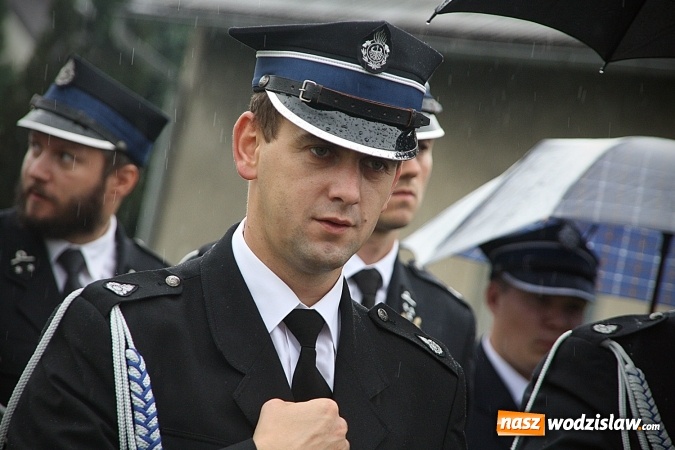 Zdjęcie w galerii na portalu naszwodzislaw.com: Dożynki 2016 – potężny korowód przejechał przez Bełsznicę  wiadomości z regionu