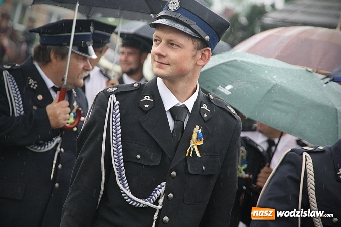 Zdjęcie w galerii na portalu naszwodzislaw.com: Dożynki 2016 – potężny korowód przejechał przez Bełsznicę  wiadomości z regionu