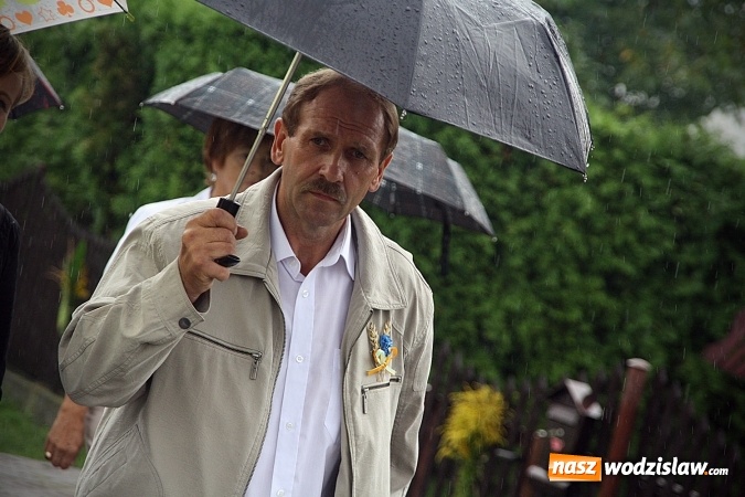 Zdjęcie w galerii na portalu naszwodzislaw.com: Dożynki 2016 – potężny korowód przejechał przez Bełsznicę  wiadomości z regionu