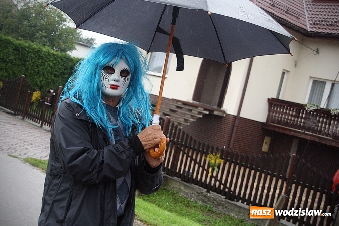 Zdjęcie w galerii na portalu naszwodzislaw.com: Dożynki 2016 – potężny korowód przejechał przez Bełsznicę  wiadomości z regionu