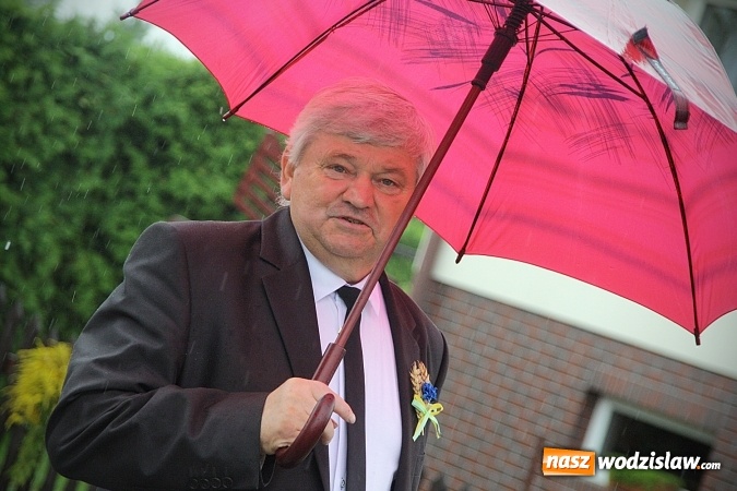 Zdjęcie w galerii na portalu naszwodzislaw.com: Dożynki 2016 – potężny korowód przejechał przez Bełsznicę  wiadomości z regionu