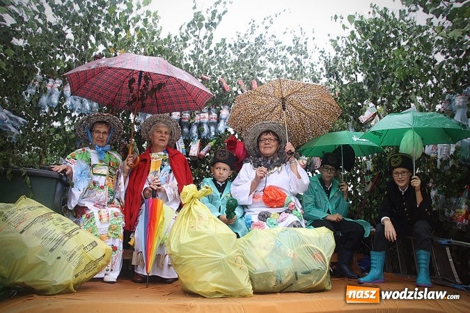 Zdjęcie w galerii na portalu naszwodzislaw.com: Dożynki 2016 – potężny korowód przejechał przez Bełsznicę  wiadomości z regionu