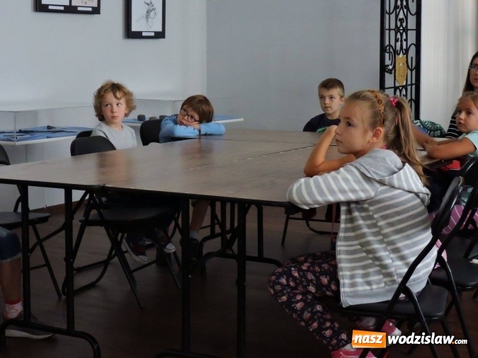 Zdjęcie w galerii na portalu naszwodzislaw.com: Młodzi wodzisławianie zamienili się w archeologów wiadomości z regionu