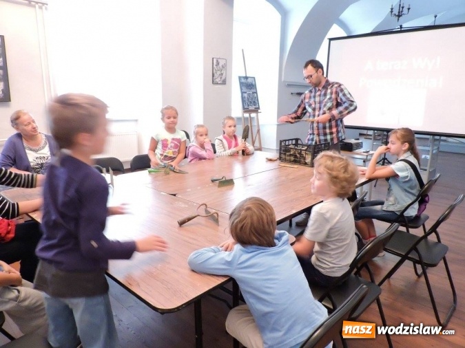 Zdjęcie w galerii na portalu naszwodzislaw.com: Młodzi wodzisławianie zamienili się w archeologów wiadomości z regionu