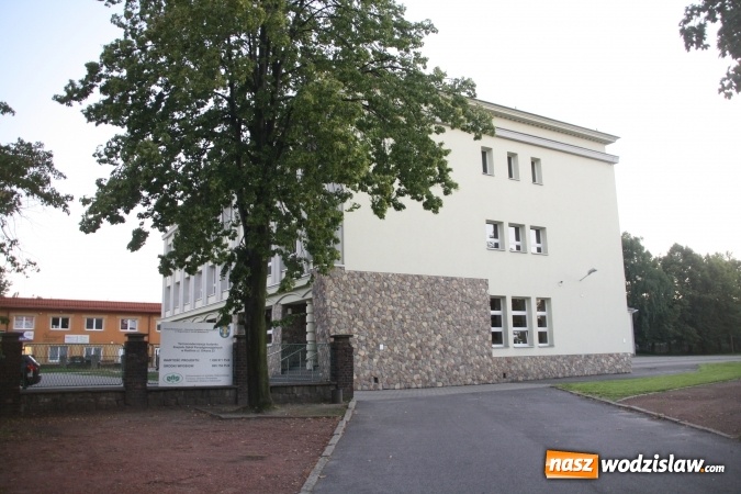 Zdjęcie w galerii na portalu naszwodzislaw.com: Termomodernizacja Zespołu Szkół Zawodowych w Radlinie zakończona wiadomości z regionu