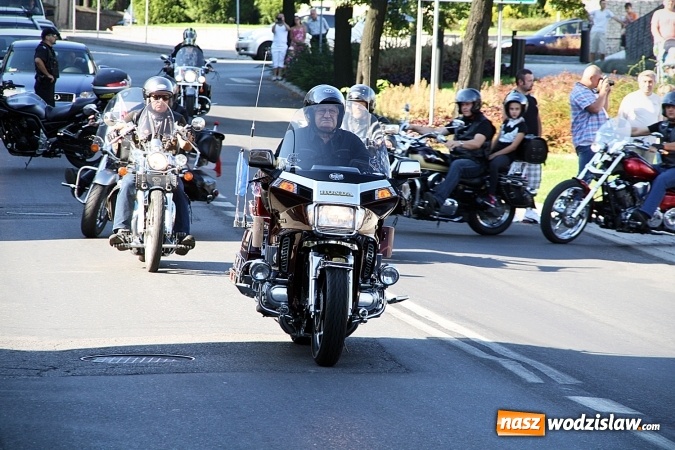 Zdjęcie w galerii na portalu naszwodzislaw.com: Parada motocykli przejechała ulicami Pszowa, Wodzisławia Śląskiego i Rydułt&oacute;w wiadomości z regionu