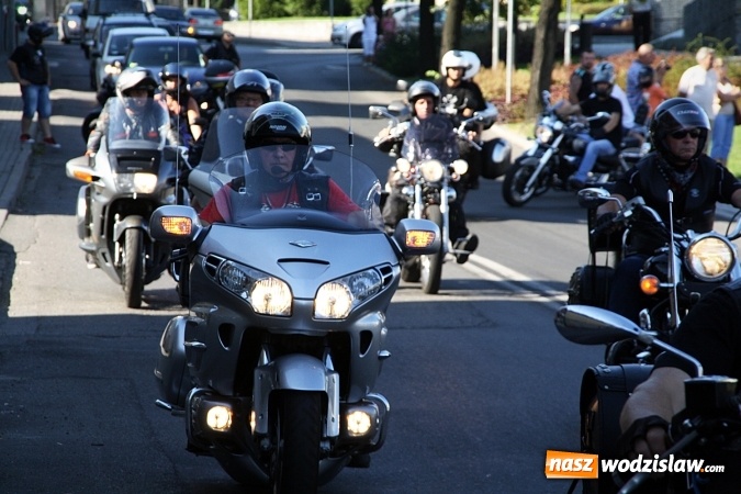 Zdjęcie w galerii na portalu naszwodzislaw.com: Parada motocykli przejechała ulicami Pszowa, Wodzisławia Śląskiego i Rydułt&oacute;w wiadomości z regionu