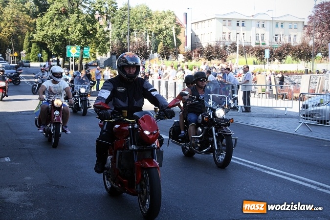 Zdjęcie w galerii na portalu naszwodzislaw.com: Parada motocykli przejechała ulicami Pszowa, Wodzisławia Śląskiego i Rydułt&oacute;w wiadomości z regionu