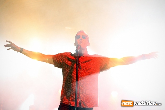 Zdjęcie w galerii na portalu naszwodzislaw.com: Nic do stracenia, czyli Mrozu na finał pierwszego dnia XXIV Dni Rydułtów  wiadomości z regionu