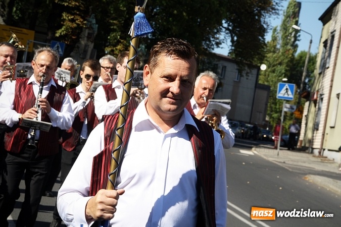 Zdjęcie w galerii na portalu naszwodzislaw.com: Dożynki w Pszowie w tym roku odbyły się na rynku. Rolnicy dziękowali za plony  wiadomości z regionu