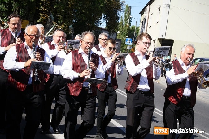 Zdjęcie w galerii na portalu naszwodzislaw.com: Dożynki w Pszowie w tym roku odbyły się na rynku. Rolnicy dziękowali za plony  wiadomości z regionu